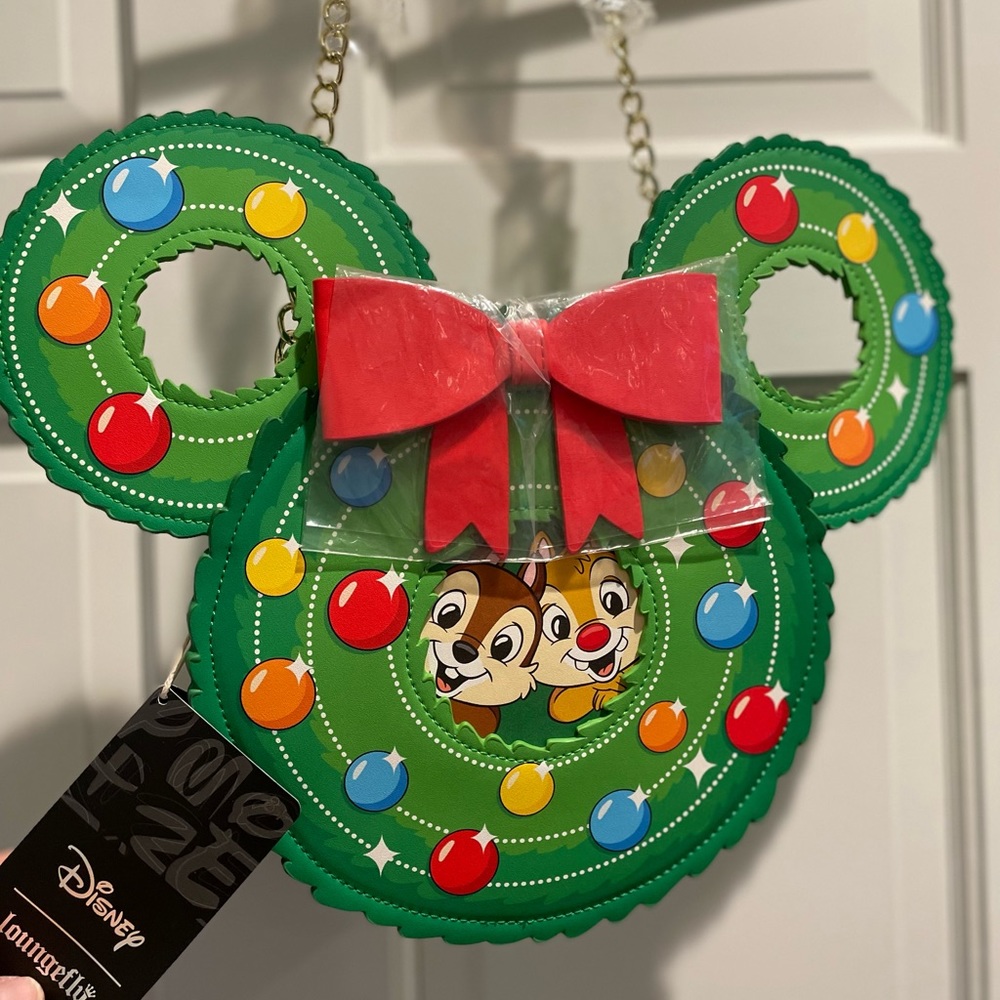 Disney Chip n Dale Loungfly  Wreath Crossbody Bag